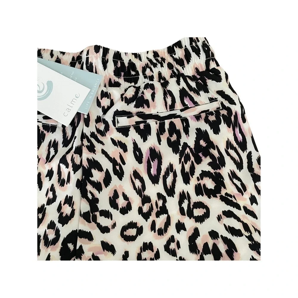 - 🆕NWT Johnny Was Calme Animal Print Element Hike Shorts